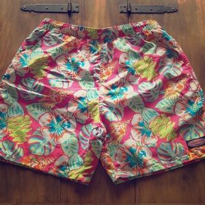 Vineyard vines men’s tropical swim trunks